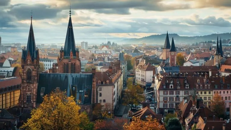 Comment l'Alsace est-elle en train de devenir le leader incontesté du financement du secteur public local ?