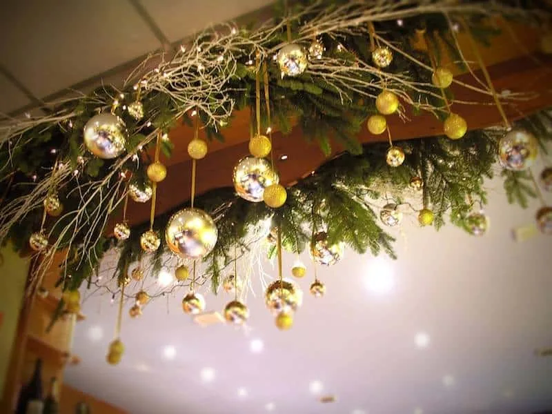 découvrez notre boutique de noël, où la magie des fêtes prend vie ! trouvez des décorations scintillantes, des cadeaux uniques et des accessoires festifs pour célébrer noël dans la joie et l'élégance.