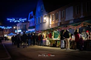 découvrez le marché de noël d'herbitzheim 2024, une expérience festive inoubliable ! profitez des artisanats locaux, des délices culinaires et d'une ambiance féerique pour toute la famille. ne manquez pas les illuminations et les animations qui feront briller vos fêtes de fin d'année.