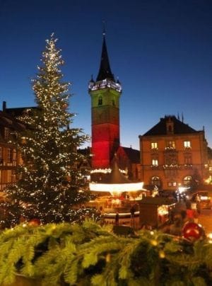 découvrez le marché de noël 2024 à obernai, une expérience féerique avec des artisanats locaux, des spécialités culinaires et une ambiance festive unique. venez profiter des illuminations, des concerts et de nombreuses animations pour toute la famille dans ce charmant village alsacien.