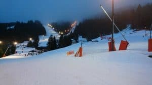 découvrez les plaisirs du ski à gérardmer, une des plus belles stations de montagne des vosges. profitez de ses pistes variées, de son ambiance chaleureuse et de superbes paysages enneigés pour vivre des moments inoubliables en famille ou entre amis.